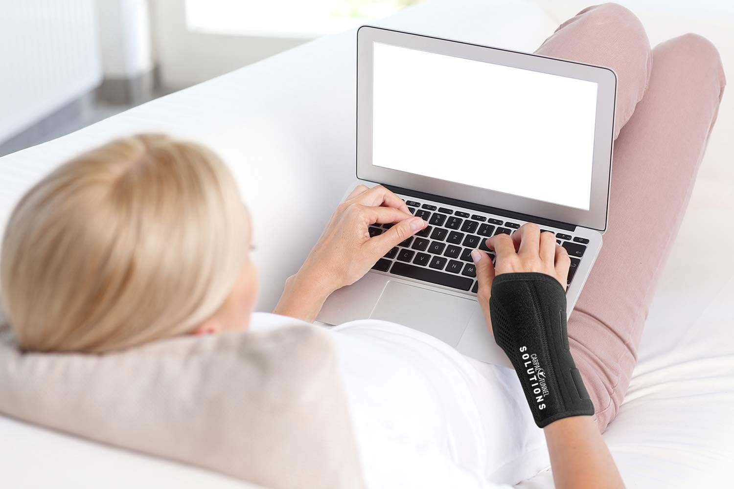 Carpal Tunnel Wrist Brace for Men and Women - Day and Night Therapy Support Splint for Relief of Arthritis, Wrists, Arm, Thumb and Hand Pain - Adjustable Straps (Right Hand - Large/XL): Health & Personal Care