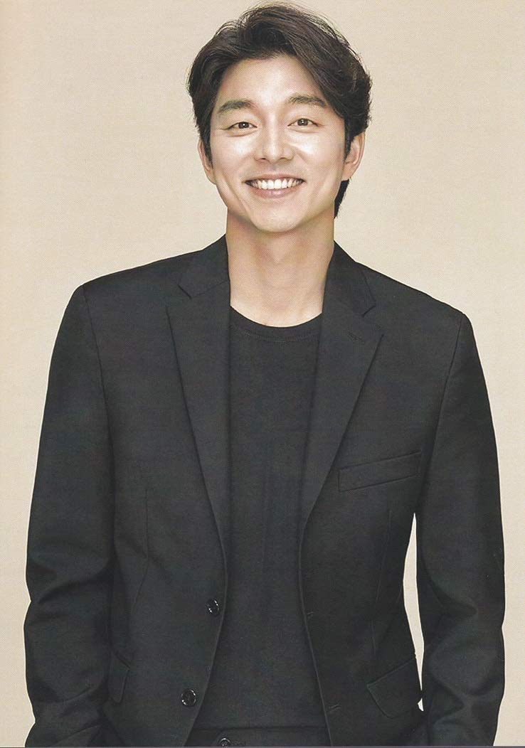最新情報 コンユ トッケビ鬼写真付 ポスター10枚 韓国店より発送の為 お届けまでに約２週間 B07n632wyv 美しい Www Gioyeuthuong Vn