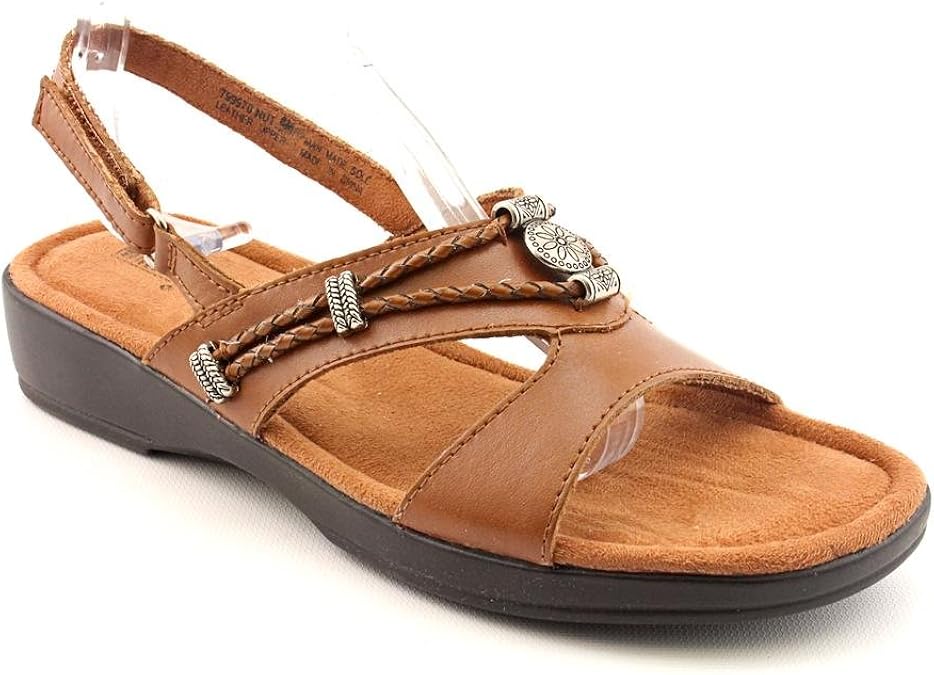 minnetonka toe loop sandals