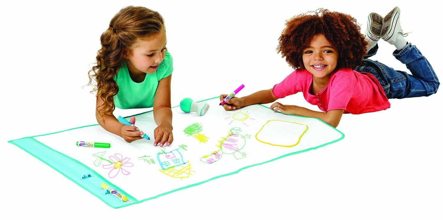Crayola Color Erase Mat, 4 Washable Markers and a Kids Coloring Mat
