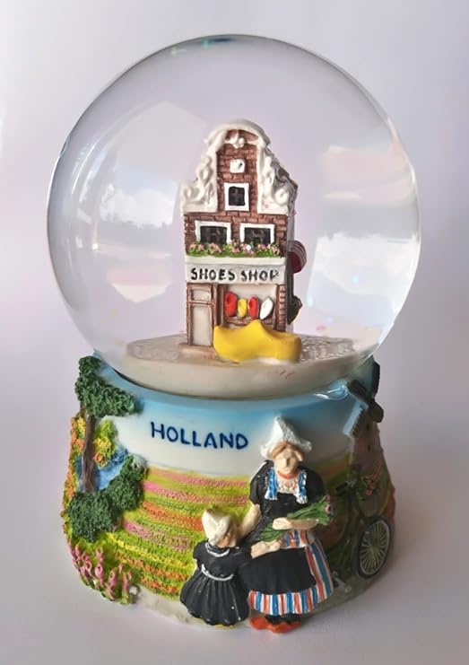 Amazon Com Vintage Snow Globe Water Art Glass Paper Weight 3d