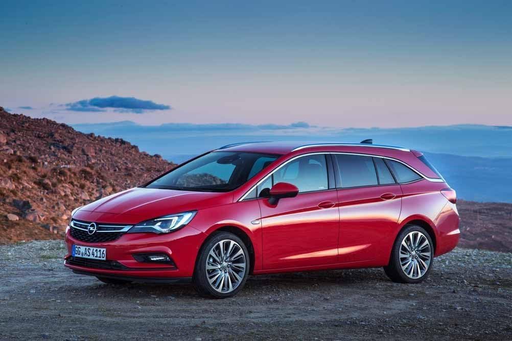 Amazon Com Opel Astra Sports Tourer Biturbo 16 Car Print On 10 Mil Archival Satin Paper Red Front Side Static View 16 X Posters Prints