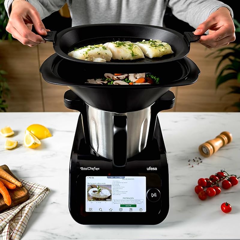 TotalChef RK6 Robot da Cucina Multifunzione Intelligente, Display Digitale 7”, WIFI, 30 Funzioni, Caraffa in Acciaio Inox, 3,5 L, Bilancia Integrata, 15 Programmi, Accessori