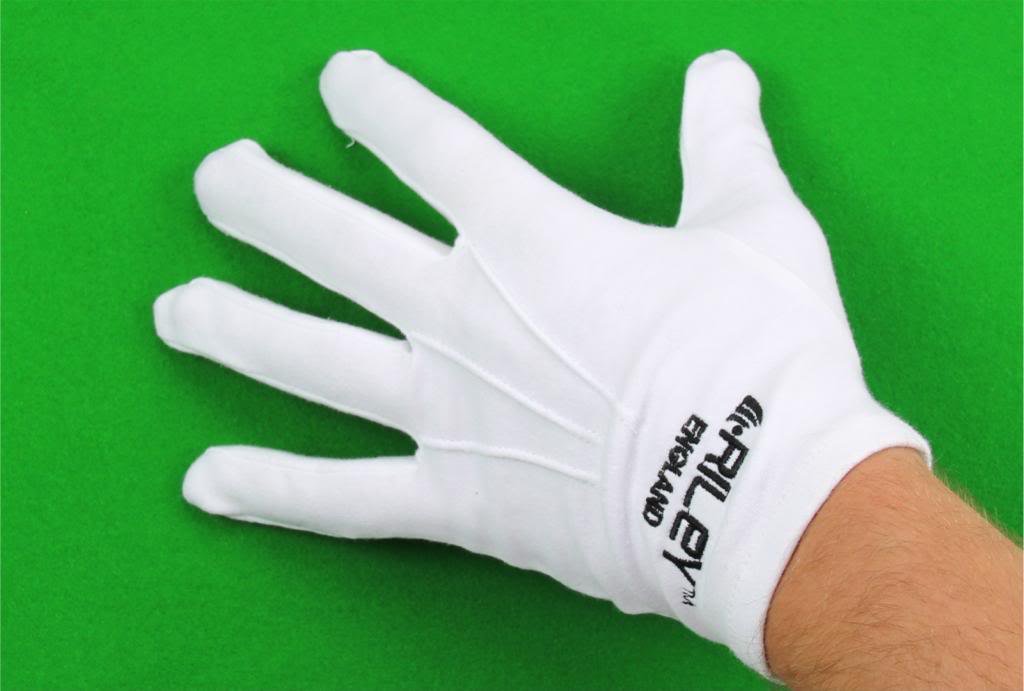 RILEY WHITE REFEREE GLOVES NEW GLM = MEDIUM Amazon.co.uk Sports