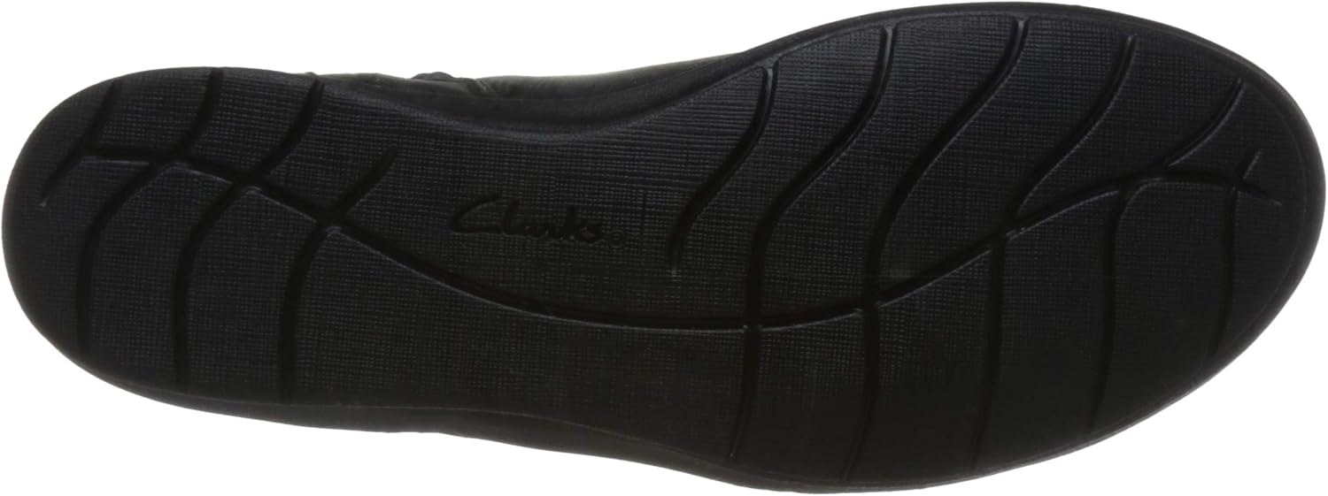 clarks collection women's hope track booties