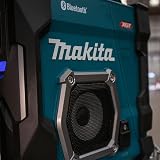 Makita MR002GZ 12V/40V Max Job Site Radio Bluetooth USB IP65 Dust Proof view 3