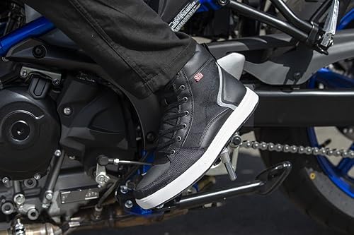 Noru Tori Riding Shoe in Oman Whizz