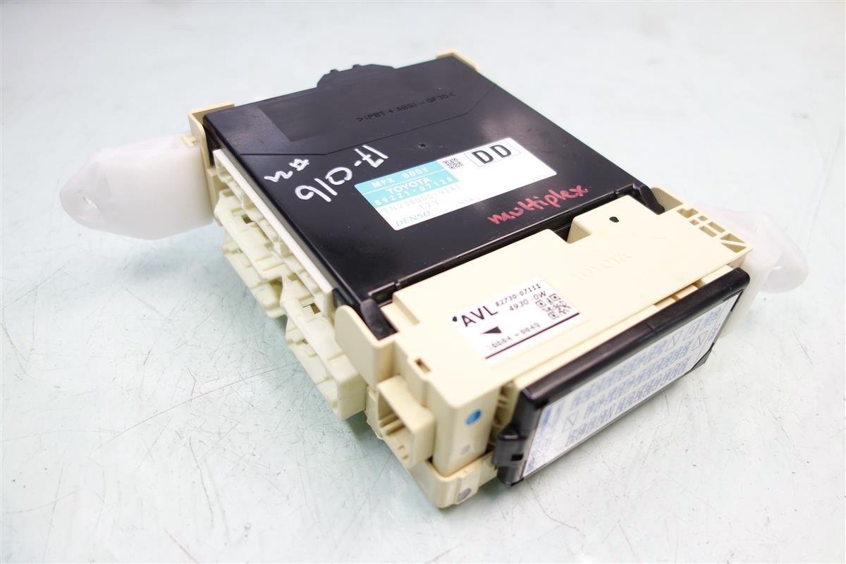 Toyota Avalon Dash Cabin Fuse Box With Multiplex 89221-07120 82730-07111, Fuse  Boxes - Amazon Canada