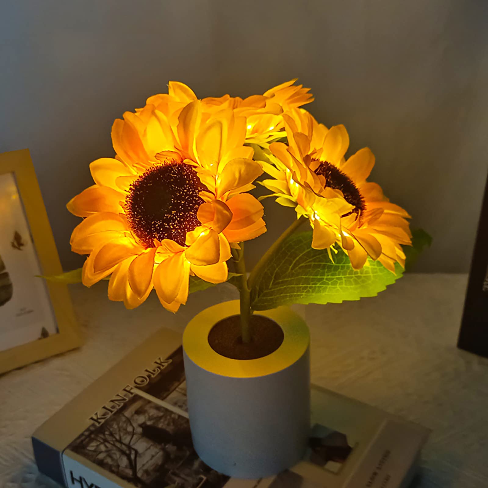 Sunflowers LED Table Lamp 3 Head Simulation Flower Night Light USB Rechargeable Bedside Lights Ornaments for Home Living Room Bedroom Wedding Decor, Mother's Day Gift Idea
