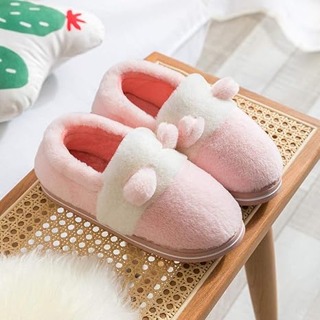 Amazon Co Jp 柔らかくて居心地の良い家庭用滑り止めスリッパ 滑り止めの暖かい綿のスリッパ 底が柔らかい 自宅の静かな家のスリッパ Pink 24 0 Cm 24 5 Cm 男性と女性のための柔らかく軽い綿のスリッパ ホーム キッチン