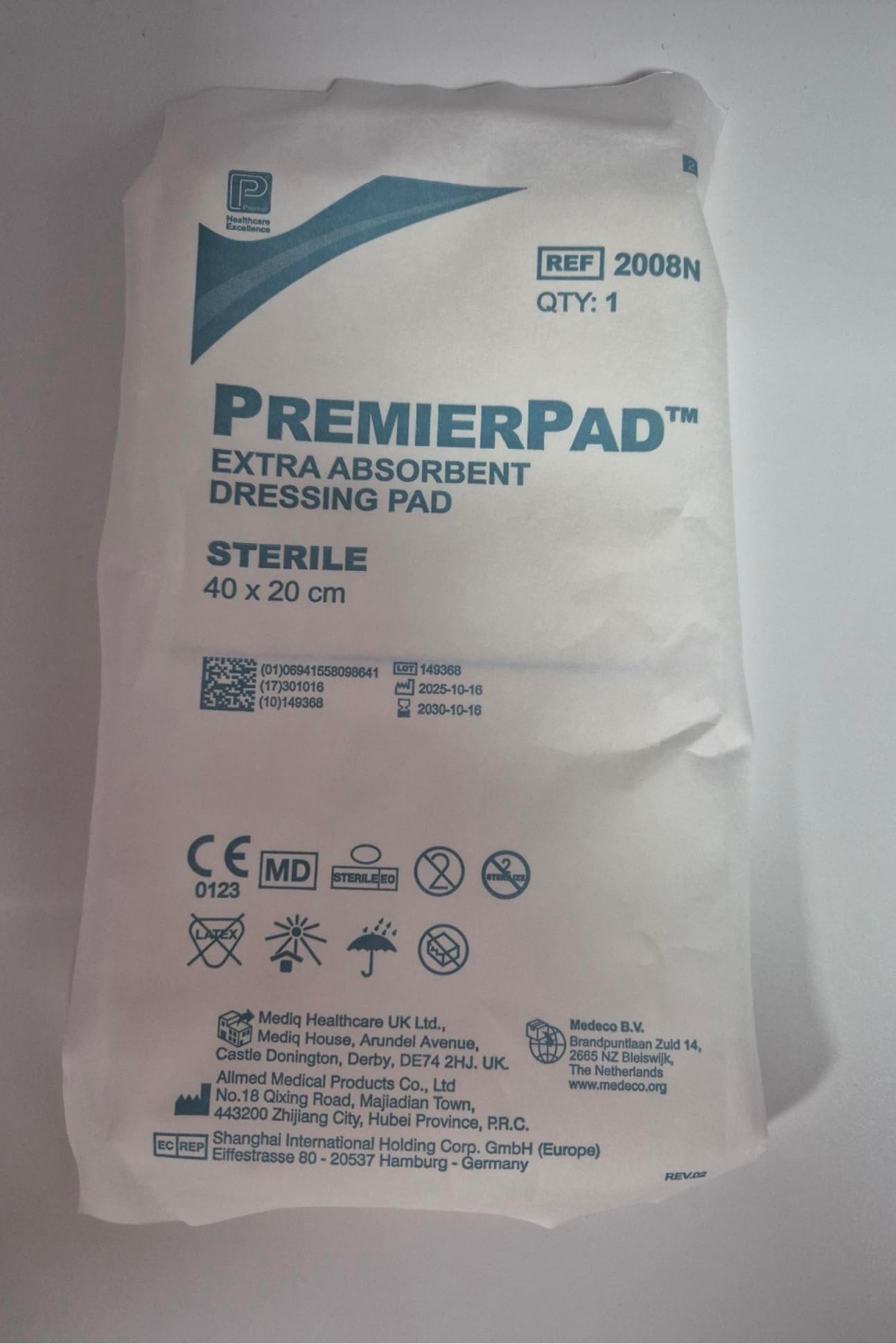 Premier Pad White Dressings, Sterile, 40cm x 20cm, Pack of 15
