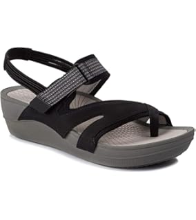 bare traps debera wedge sandal
