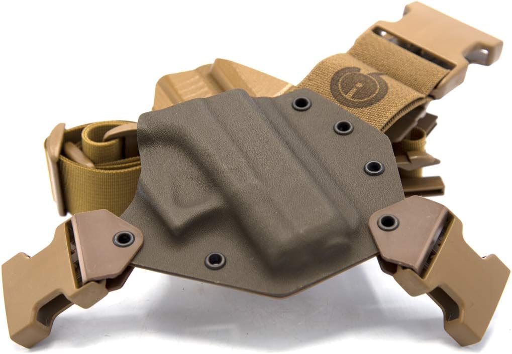 Mas/GreyCoyote Tan Right Hand GunfightersINC Kenai Chest Holster for a