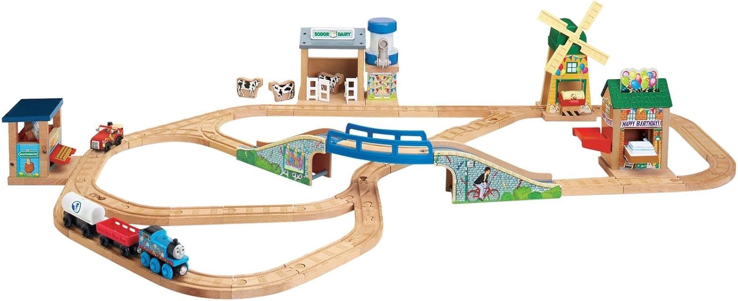 Amazon Com Fisher Price Thomas Friends Wooden Railway Thomas Birthday Surprise Set Toy Toys Games
