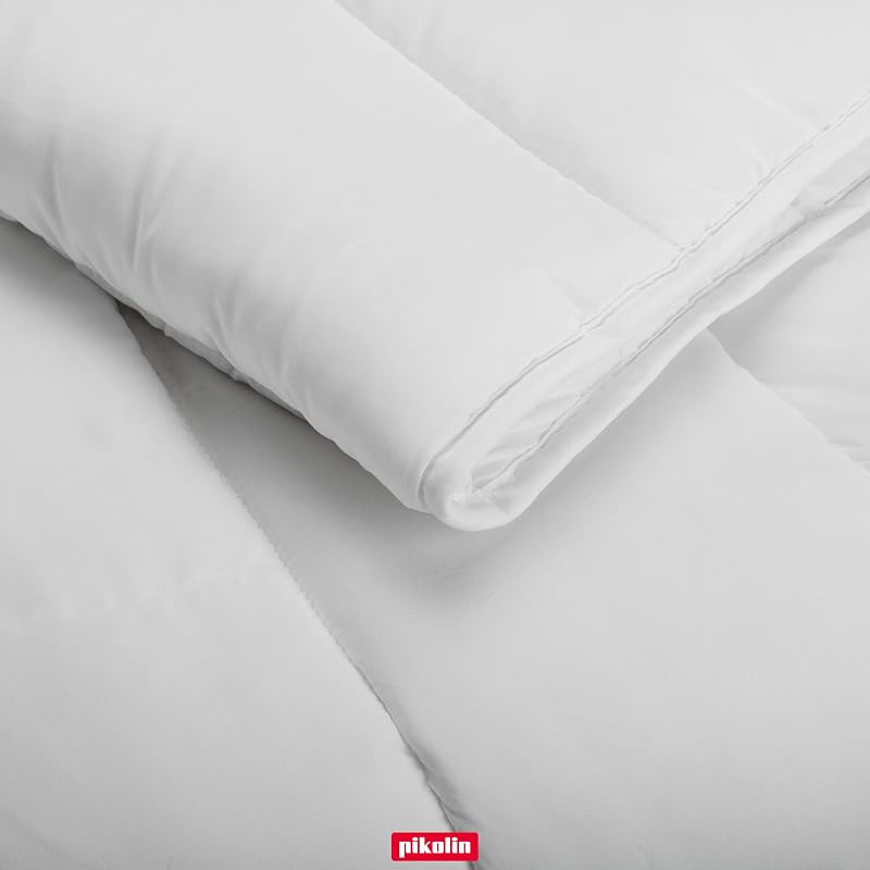 Bettdecke 240 x 220 cm. Dicke Winter-Steppdecke mit 400g Aloe Vera Faserfüllung, Hautfreundlich und Atmungsaktiv, Für Sensible Haut, Extra Warm, Hypoallergen