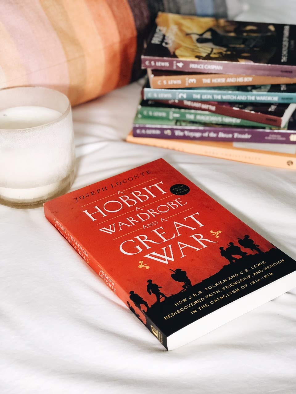 A Hobbit, a Wardrobe, and a Great War: How J.R.R. Tolkien and C.S. Lewis Rediscovered Faith, Friendship, and Heroism in the Cataclysm of 1914-1918 A Hobbit, a Wardrobe, and a Great War: How J.R.R. Tolkien and C.S. Lewis Rediscovered Faith, Friendship, and Heroism in the Cataclysm of 1914-1918 A Hobbit, a Wardrobe, and a Great War: How J.R.R. Tolkien and C.S. Lewis Rediscovered Faith, Friendship, a