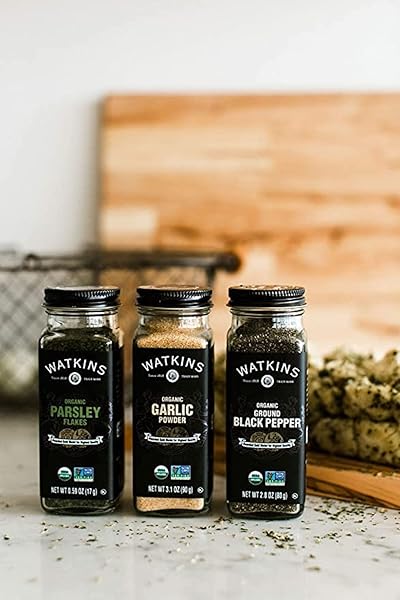 WATKINS GOURMET ORGANIC SPICE JAR, PARSLEY FLAKES, NON-GMO, KOSHER, 0.59 OUNCE JAR, 1-PACK