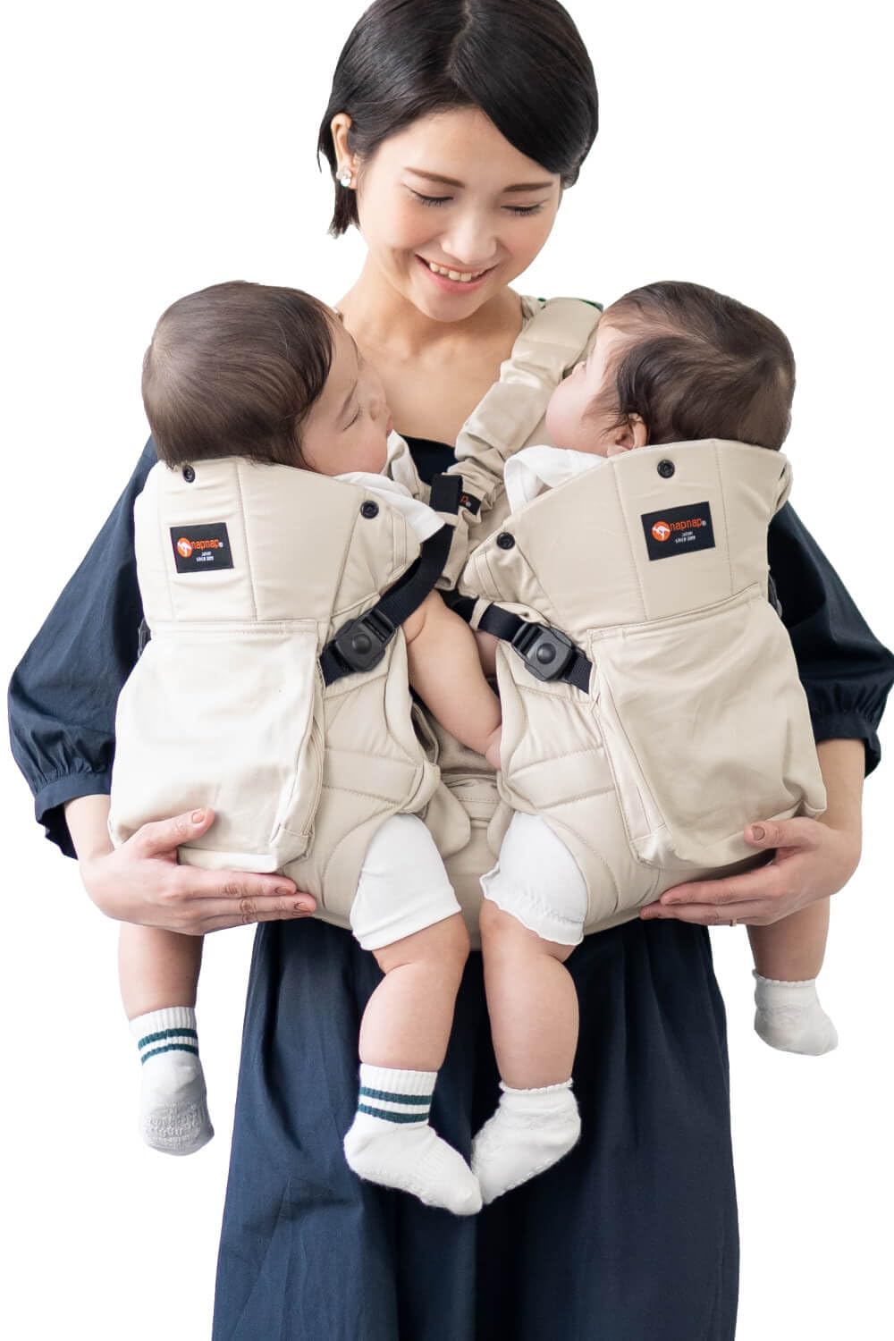 ナップナップ ふたご抱っこひも napnap 抱っこ紐 正規品 メーカー直営店 だっこひも ベビーキャリー ベビーキャリア 出産準備 双子 多胎 年子 (ベージュ)商品画像