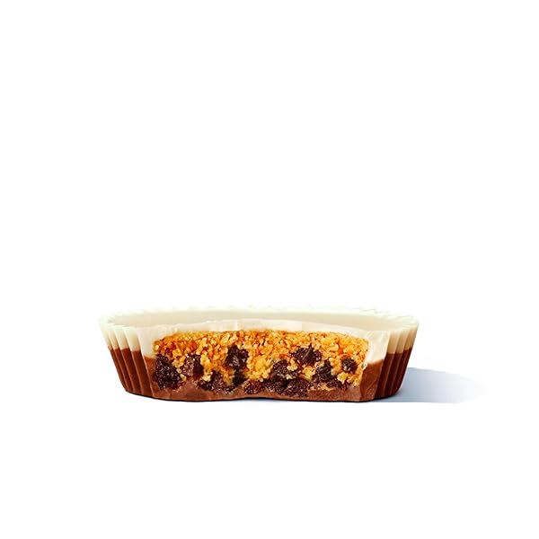 REESE’S OREO MILK CHOCOLATE AND WHITE CREME PEANUT BUTTER CUPS, CANDY PACKS, 1.4 OZ (24 COUNT)