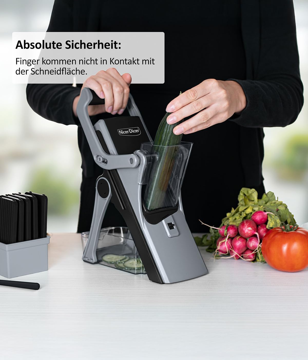 Genius Gemüseschneider Nicer Dicer Mando 12tlg., Gemüsehobel, Gemüse Schneider, Gurkenhobel, Mandoline Vegetable Chopper mit 6 austauschbaren Klingen, Küchenhobel (Rot-Grau) 2