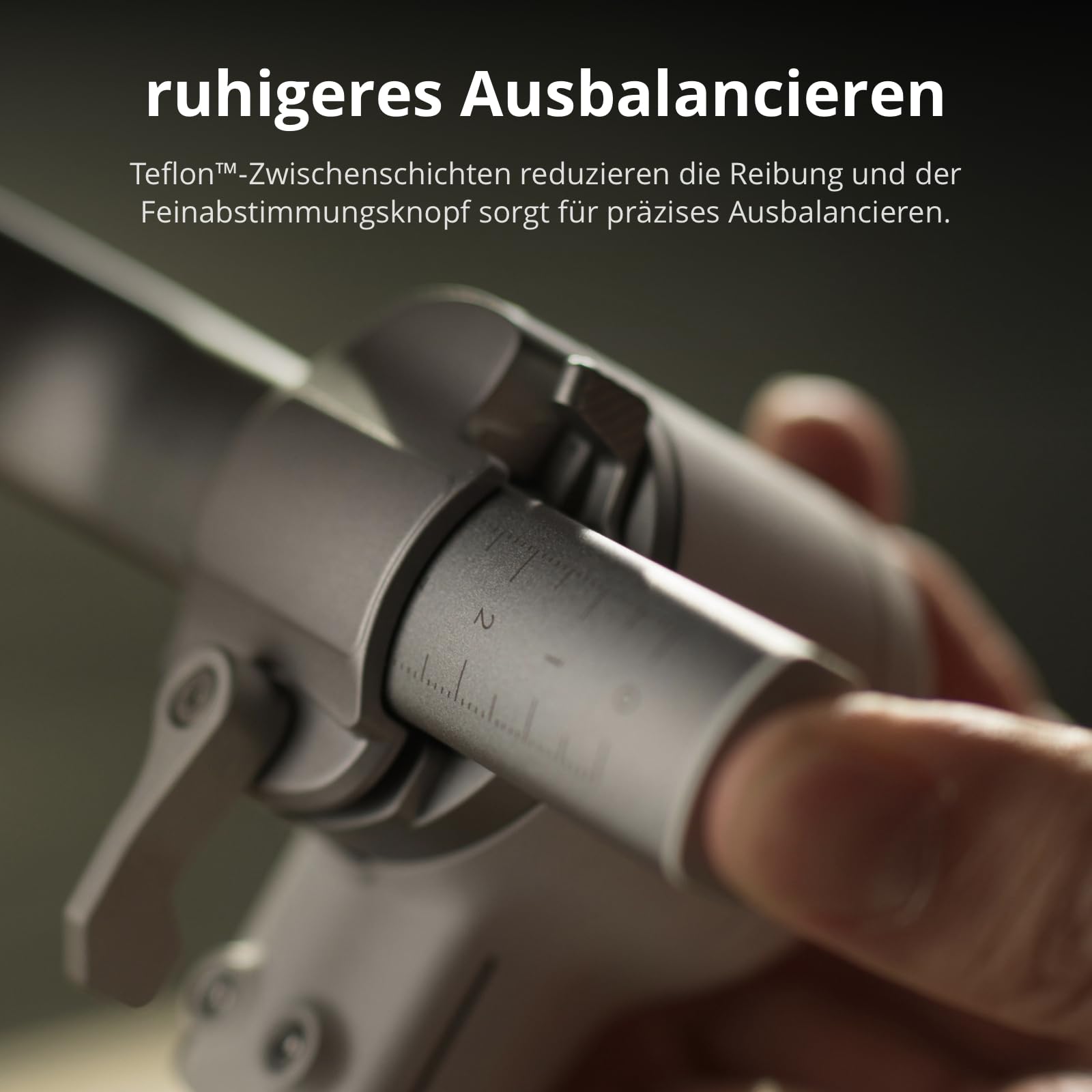 DJI RS 4 Mini, Gimbal-Stabilisator für Kamera Canon/Sony/Panasonic/Nikon/Fujifilm, Auto-Achsenverriegelungen, 2 kg/4,4 lbs Traglast, Intelligente Verfolgung, Kamera-Gimbal, Native vertikale Aufnahmen 4