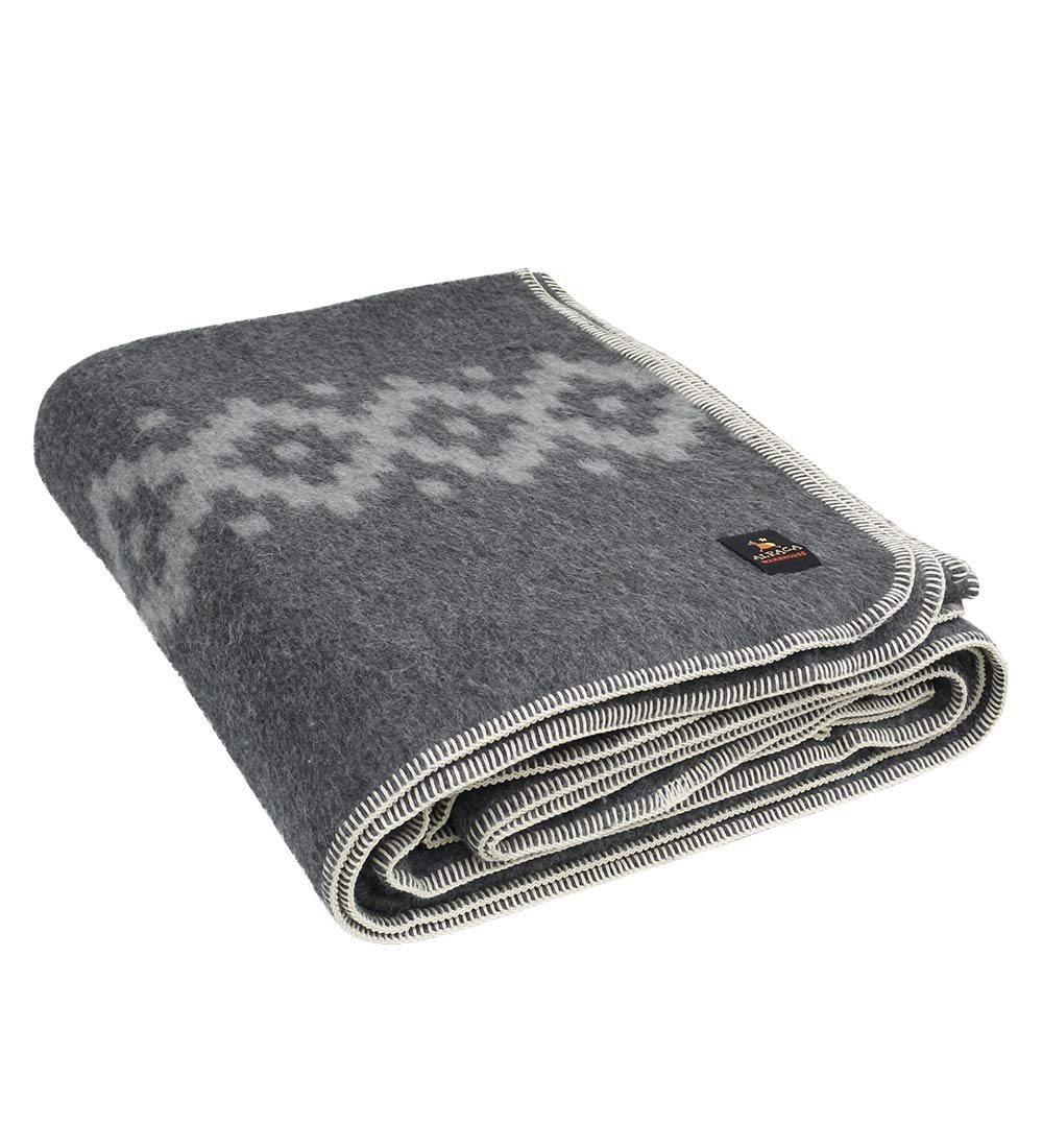 Amazon.com: Thick Alpaca Wool Blanket – Heavyweight Alpaca Wool Blanket