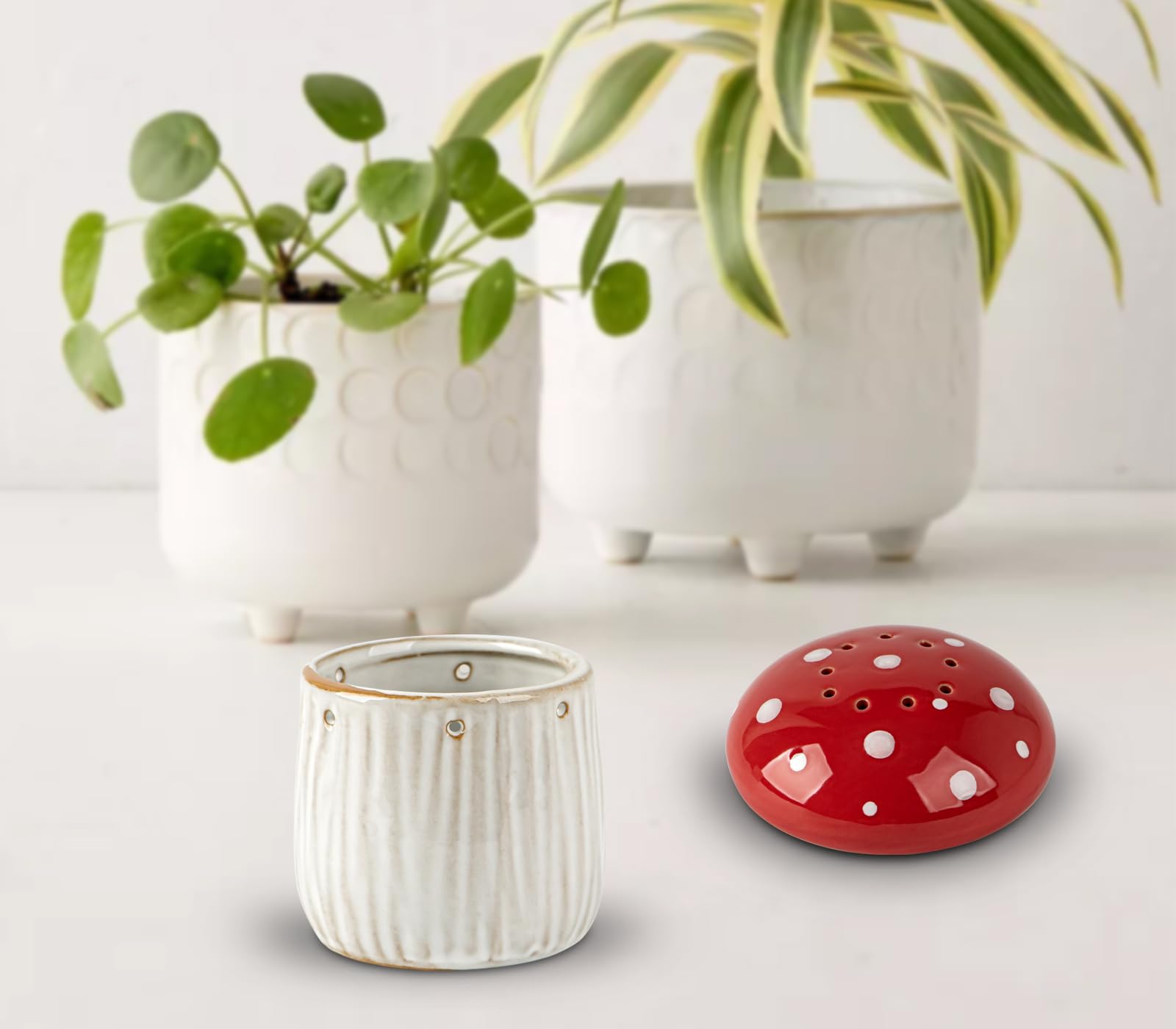 Mushroom Baking Soda Holder For Fridge Deodorizer Ceramic Baking Soda Fridge Holder Odor Absorber Container Smell Remover Cute Fridge Deodorizer Refrigerator Odor Eliminator(No Soda)