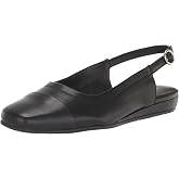 SoftWalk Women's Vittoria