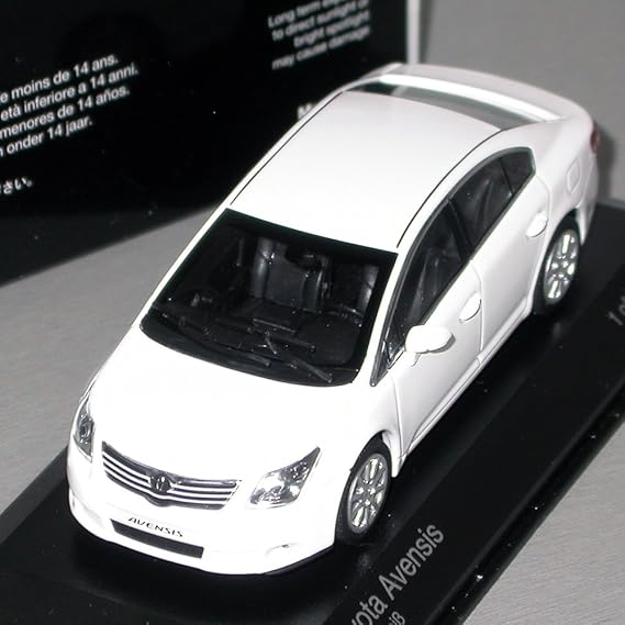 ミニチャンプス 1 43 トヨタ アベンシス セダン ホワイト 09 750台限定 ミニカー ダイキャストカー おもちゃ Amazon