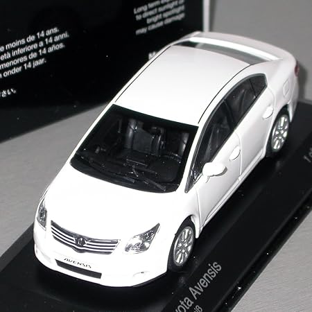 Amazon ミニチャンプス 1 43 トヨタ アベンシス セダン ホワイト 09 750台限定 ミニカー ダイキャストカー おもちゃ
