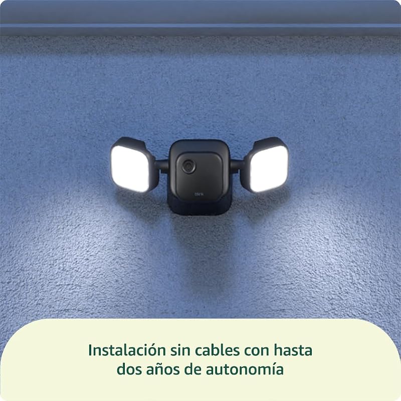 Câmara de Destaque Exterior Blink (Próxima Geração) | Câmara de Segurança Inteligente sem Fios, LED de 700 Lúmens, Autonomia de Bateria de Dois Anos | Módulo Básico de Sincronização Incluído