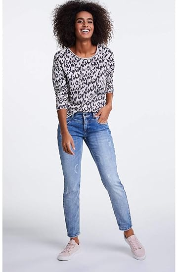 Africa leopard print black pattern