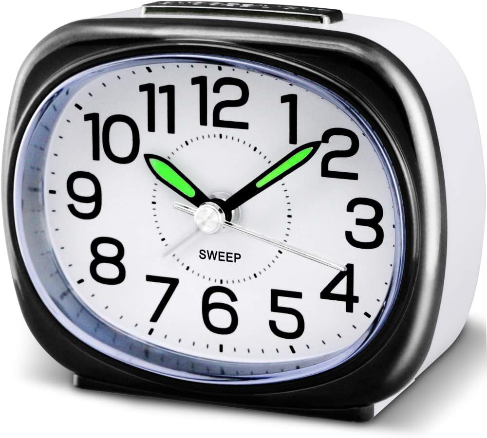 Neucox Silent Alarm Clocks Bedside Non Ticking Battery Powered Simple Analogue Alarm Clock Desk Clock with Light Snooze Large Numbers Quiet Bedroom Clocks for Heavy Sleepers Office Table