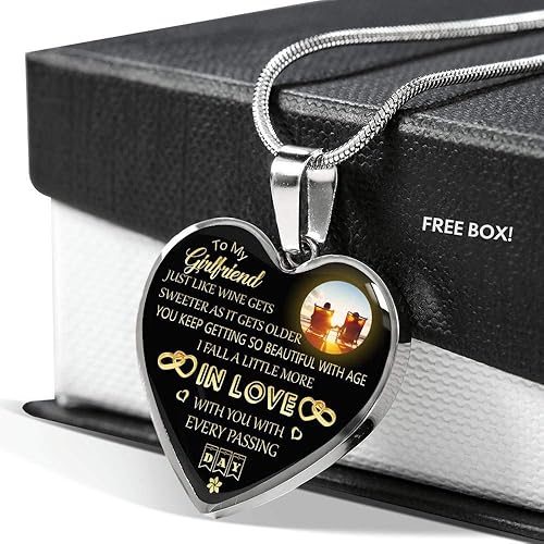 what kind of necklace should i get my girlfriend