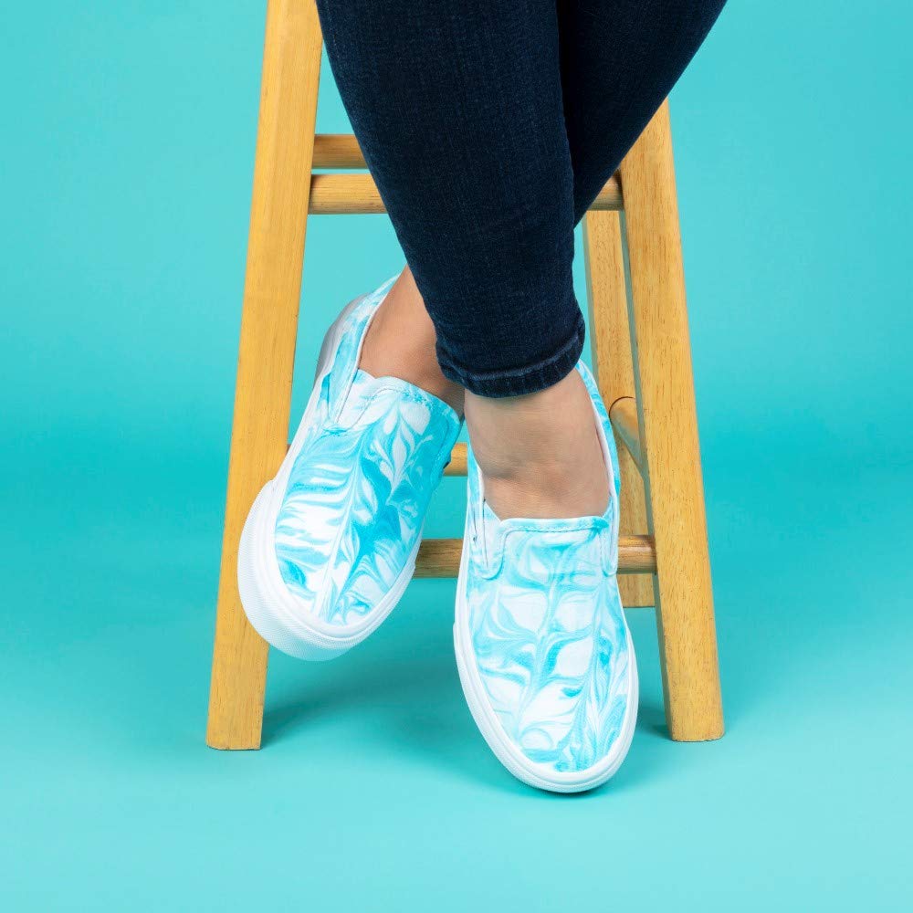 Tulip One-Step Tie-Dye Kit Carnival, Fun Party Activity, Birthday Gift, Fashion Art, Permanent & Vibrant Clothing Dye, Precision Tips, Easy Clean-up, 8 Fun Techniques Included, 12 Rainbow Colors