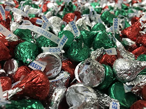 KISSES Holiday Milk Chocolates (66.7oz Bag)