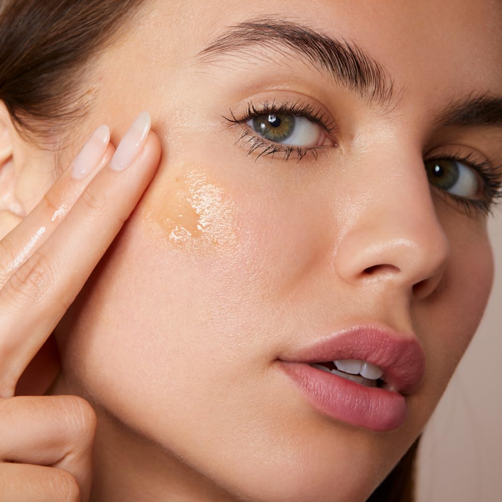 Clarins Double Serum Light | Anti Aging | Visibly Firms, Smoothes & Boosts Radiance in 7 Days* | 21 Plant Ingredients | Turmeric | Lighter Texture | Great for Oily Skin and Humid Climates