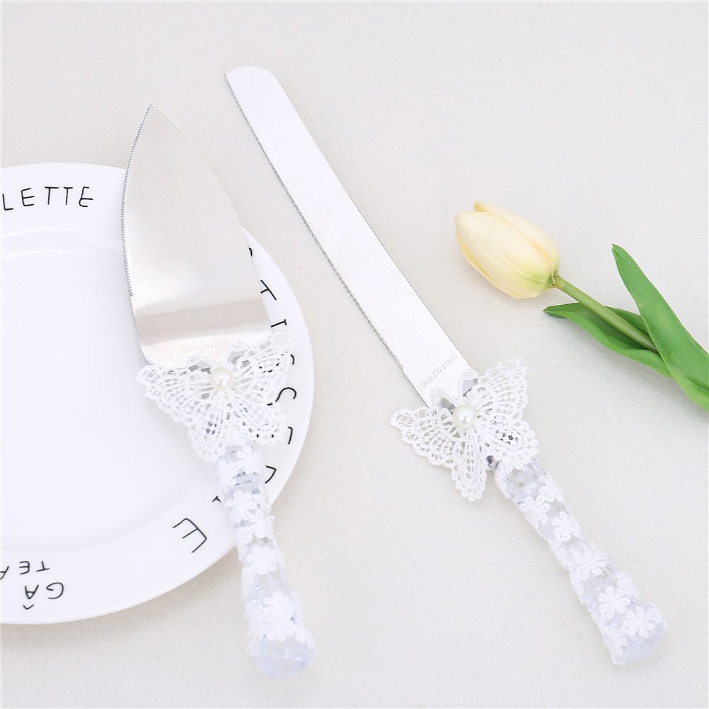 Looking for a beautiful wedding cake knife set to cut the cake on your