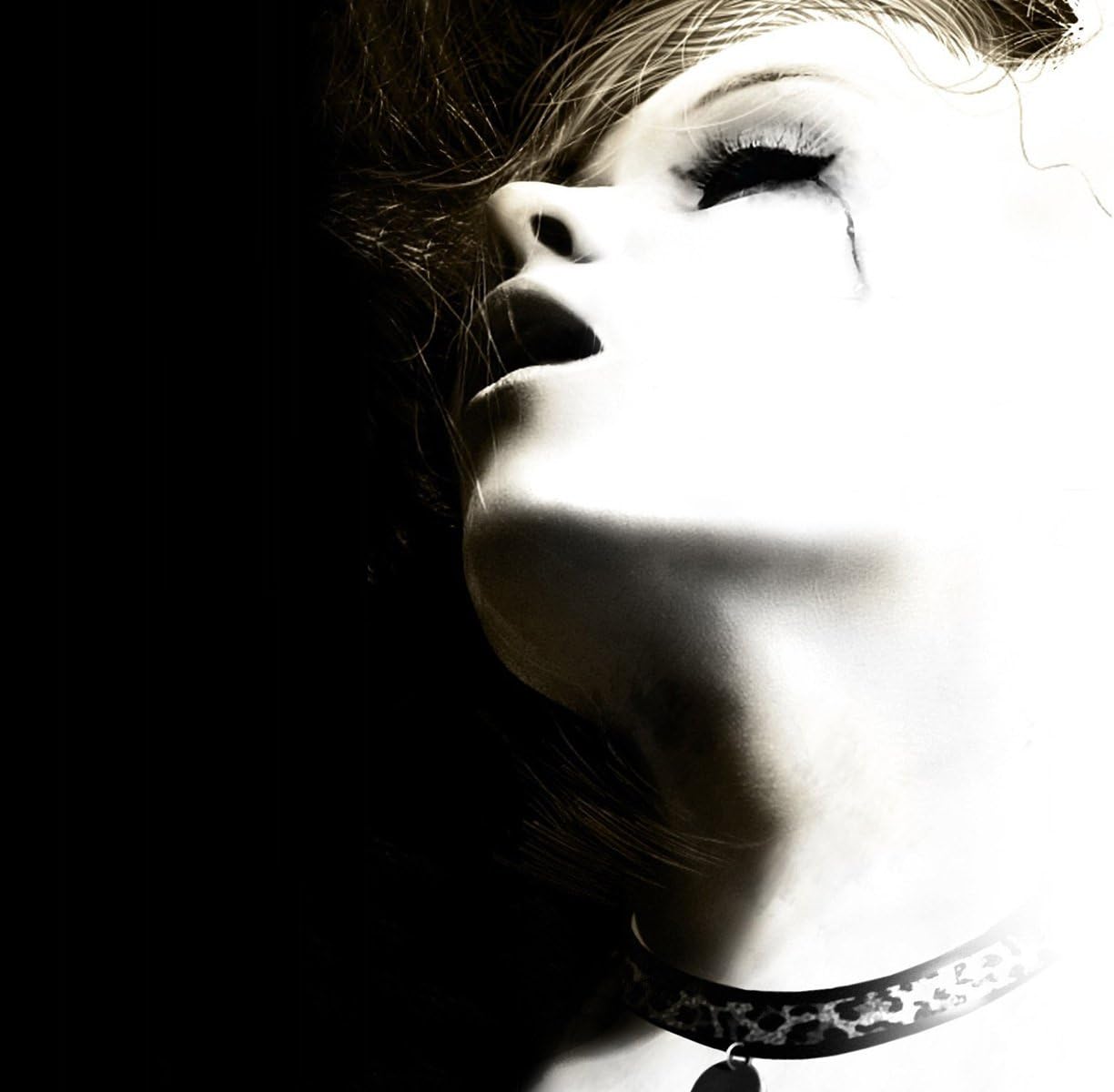 Amazon Com Da Bang Silent Hill 2 Girl Dark Light Tear Face x30 Inch Poster Print Posters Prints