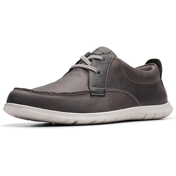 Acquista Clarks Scarpe stringate casual trek cup su