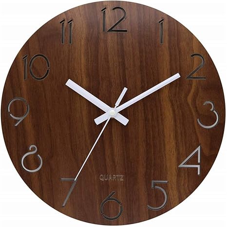 Amazon Co Jp 壁掛け時計 木製 サイレント 連続秒針 夜光 大文字 アナログ クロック ナチュラル風 寝室 部屋 用 部屋装飾 プレゼント 直径約30cm ホーム キッチン