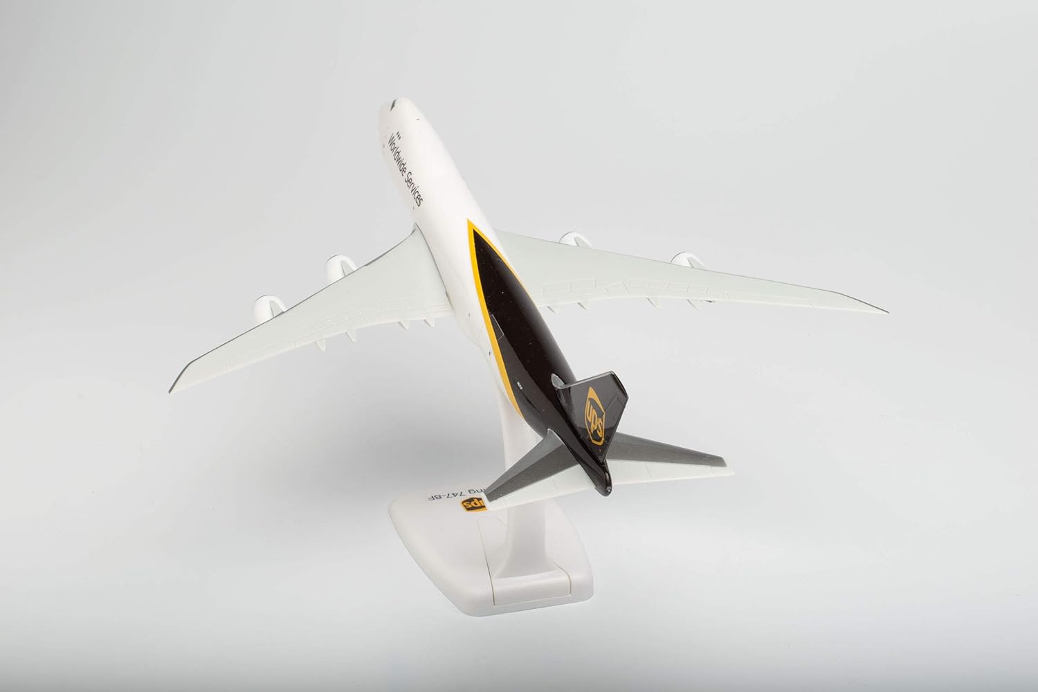 Herpa Snap-Fit airplane model UPS Boeing 747-8F on scale of 1:250, plastic miniature with pedastal, model building, collectors edition - Image 4