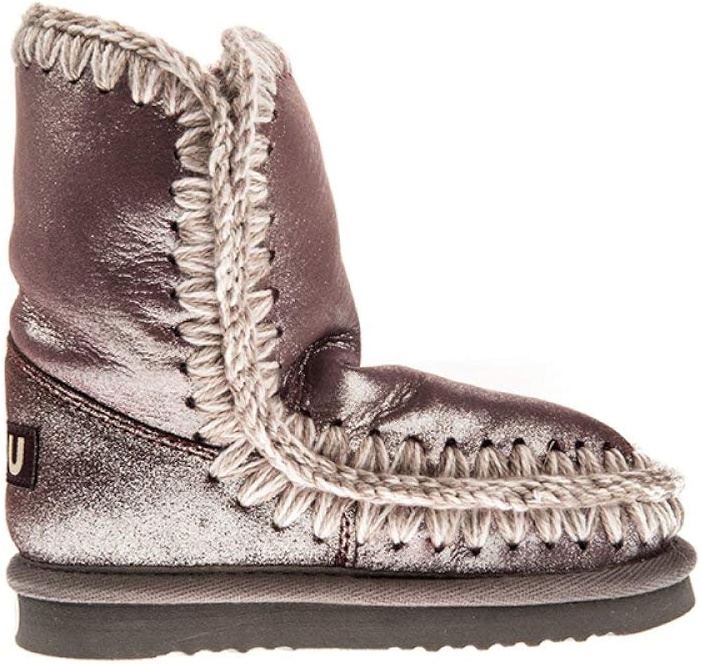 burgundy colour boots