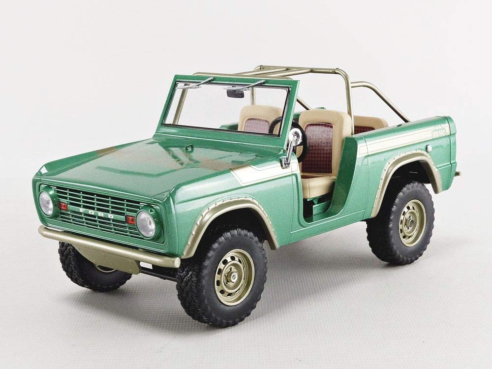 GREENLIGHT Collectible Miniature Car 19034, Green