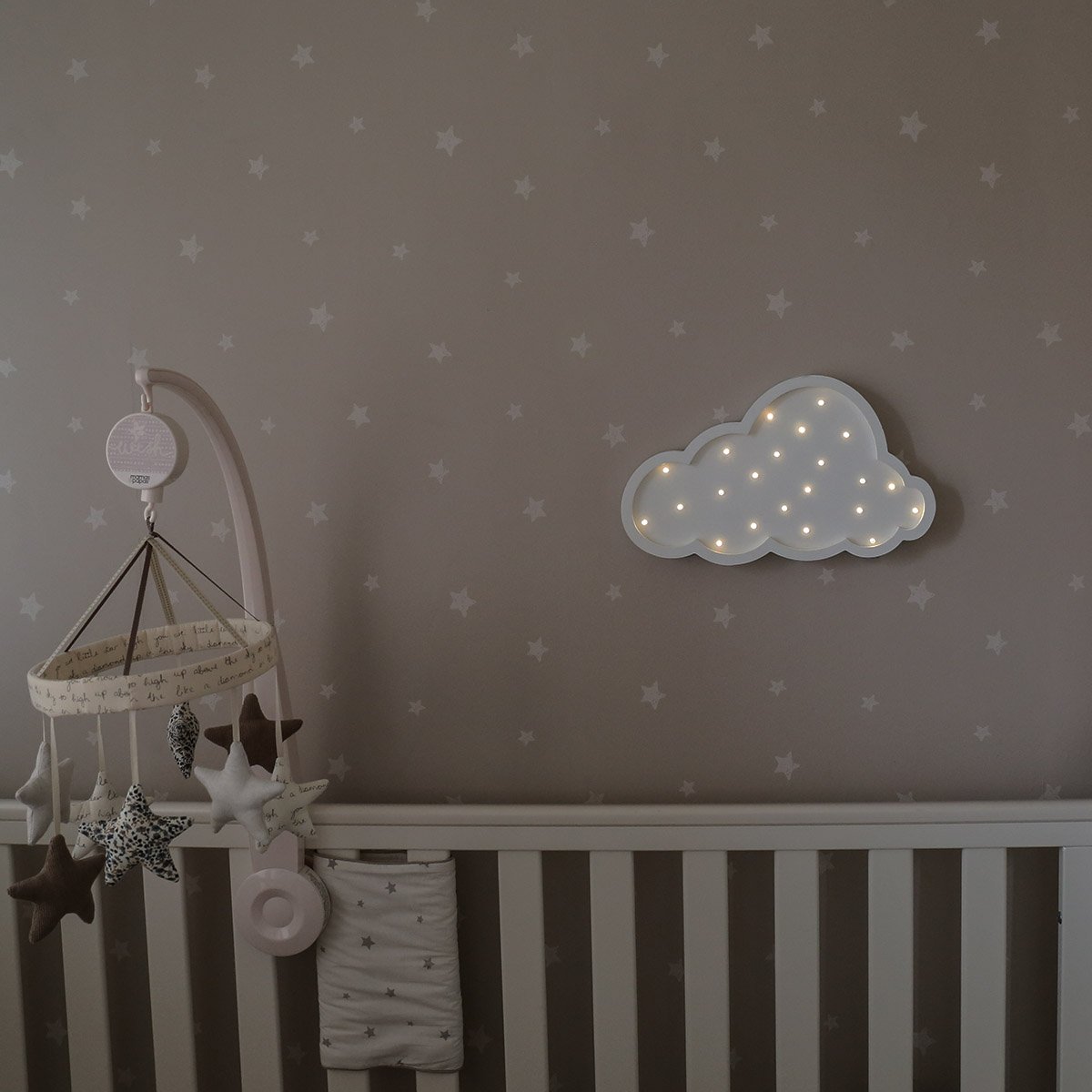 Idee Cadeau Naissance Bapteme Nuage Lumineux En Bois 22 Led A Piles Bebes Decoration Chambre Enfants Ameublement Et Decoration Luminaires Interieur Clube92 Com Br