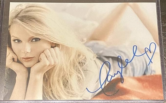 Amazon Co Jp 17テイラースウィフトサイン入り 写真 ホビー