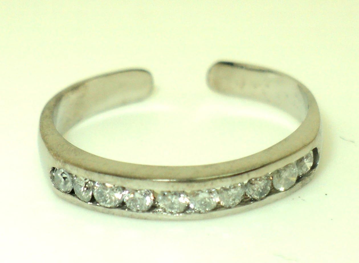 14k Channel Set Diamond Toe Ring (14K White Gold) Amazon.co.uk Jewellery