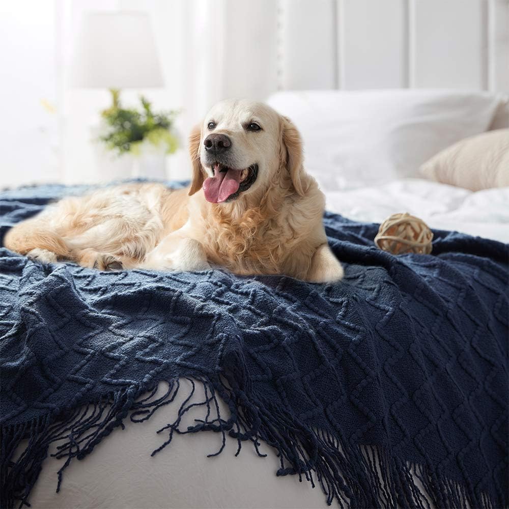SunStyle Home Throw Blanket for Couch Sofa, Decorative Knitted Blanket(50x60inch) with Tassels, Soft Lightweight Cozy Woven Blanket for Women, Men and Adults, Suitable for All Seasons, Navy: Kitchen & Dining