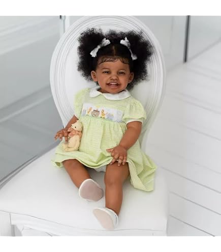 RXDOLL Muñecas Reborn Baby De Vinilo De Cuerpo Completo De Piel Bronceada Afroamericana De 22 Pulgadas Realista Negro Biracial Girl Reborn Muñeca De Pelo Largo Con Hermosos Accesorios De Vestir Para