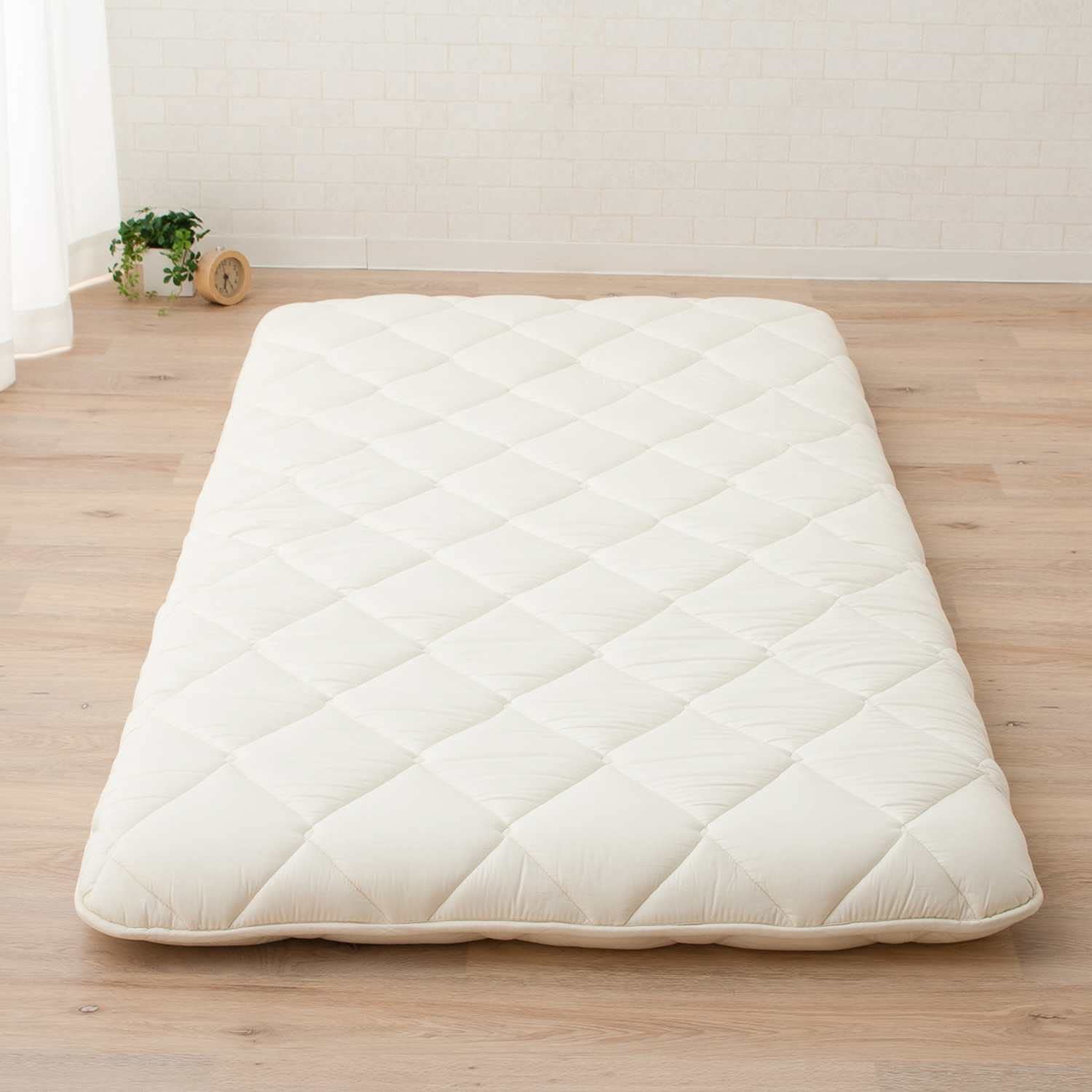 Photo 1 of EMOOR Japanese Futon Mattress CLASSE Queen Made in Japan White, Foldable Floor Sleeping Bed Tatami Mat